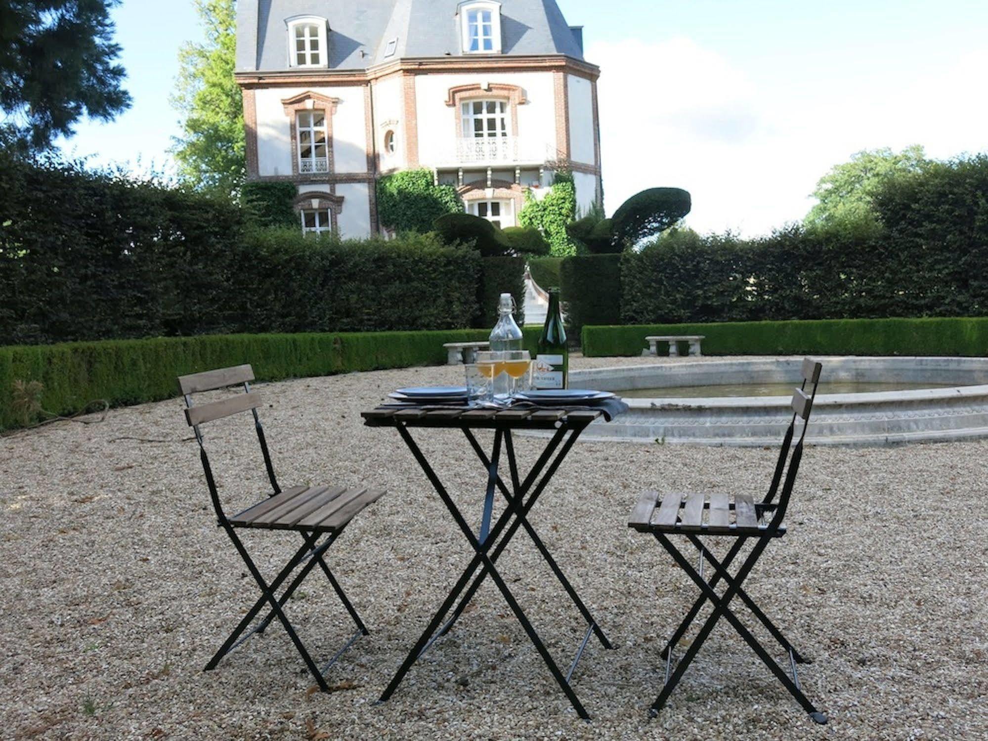 Bed and Breakfast Chateau De Bouelles Нёшатель-ан-Бре Экстерьер фото